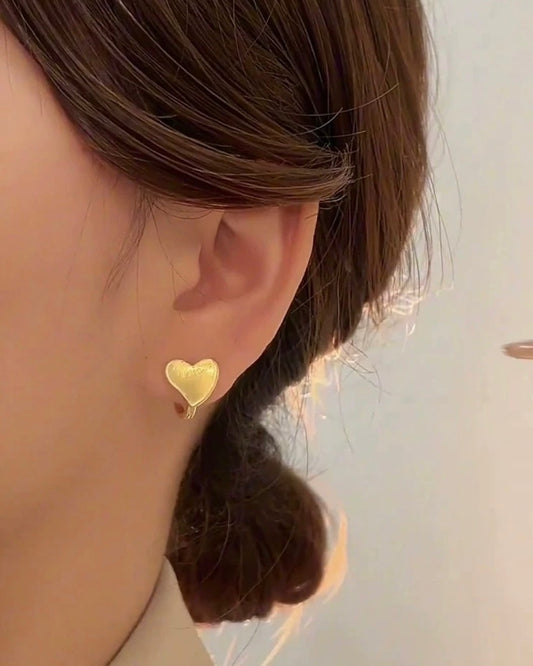 ハートモチーフピアス