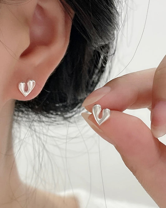 ニュアンオープンハートピアス