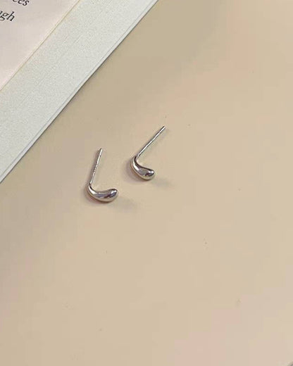ミニカーブドロップピアス