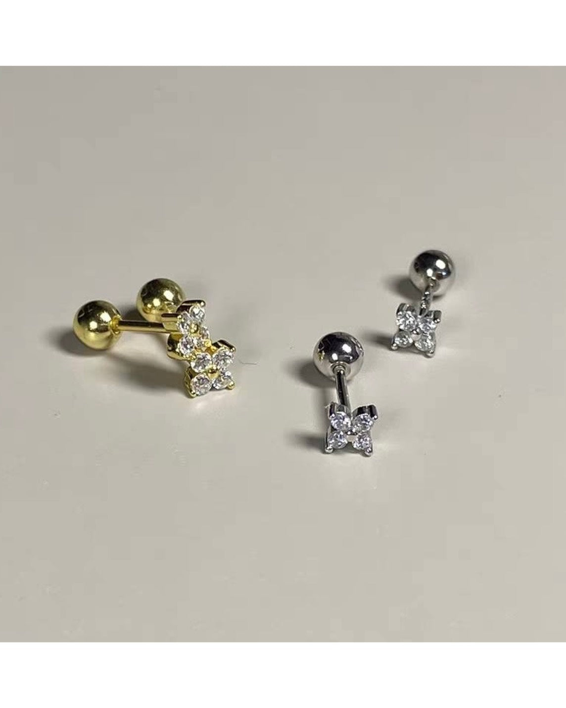 クローバー ボールキャッチピアス