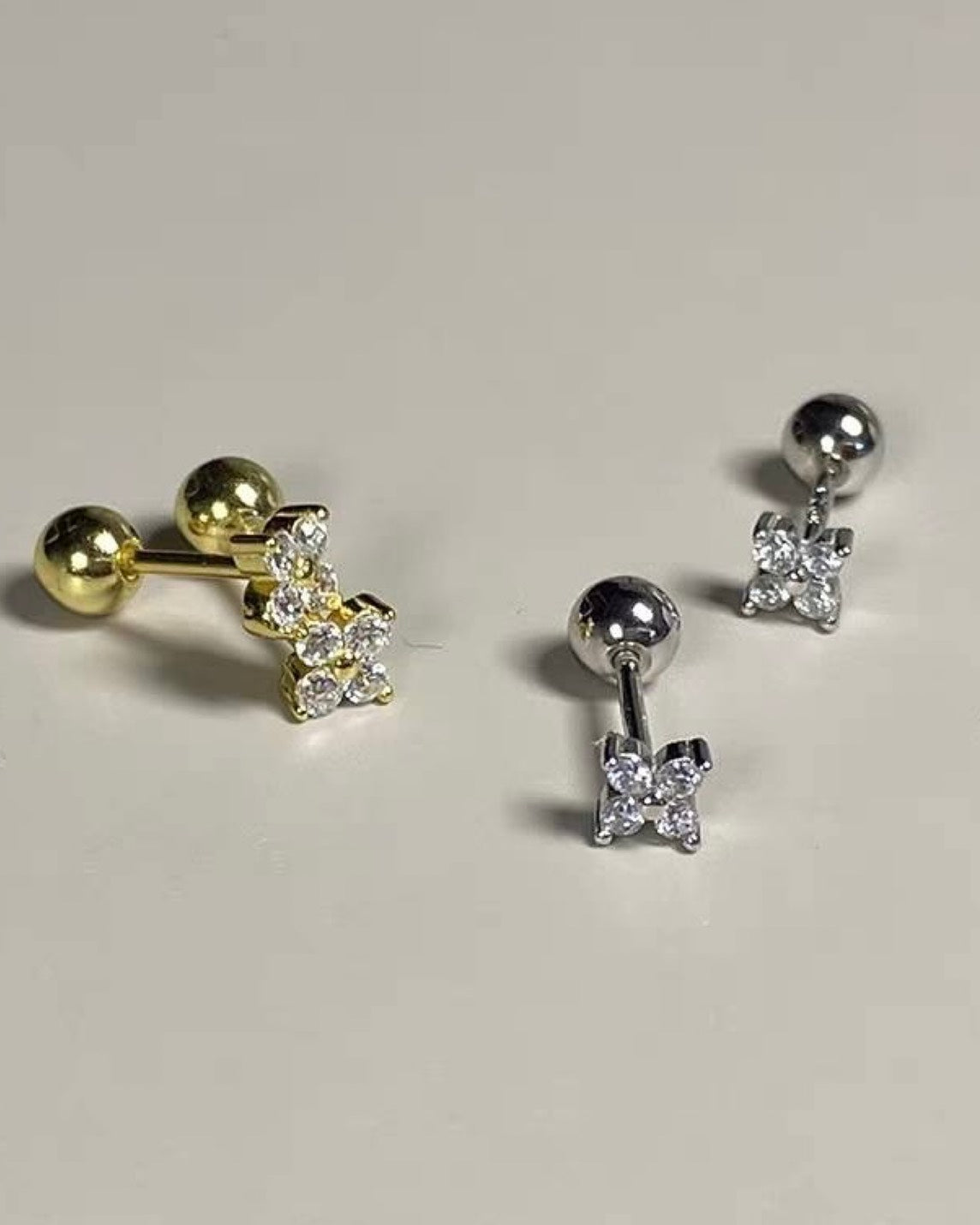 クローバー ボールキャッチピアス