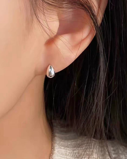 しずく型ピアス