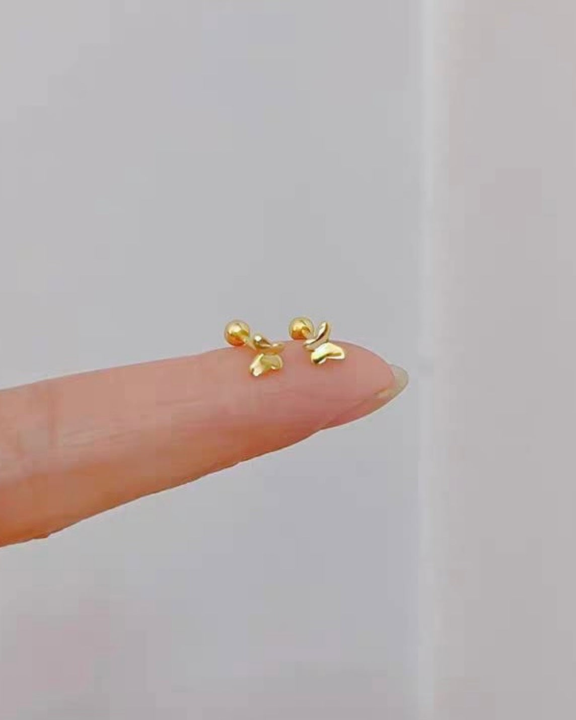 華奢バタフライミニピアス
