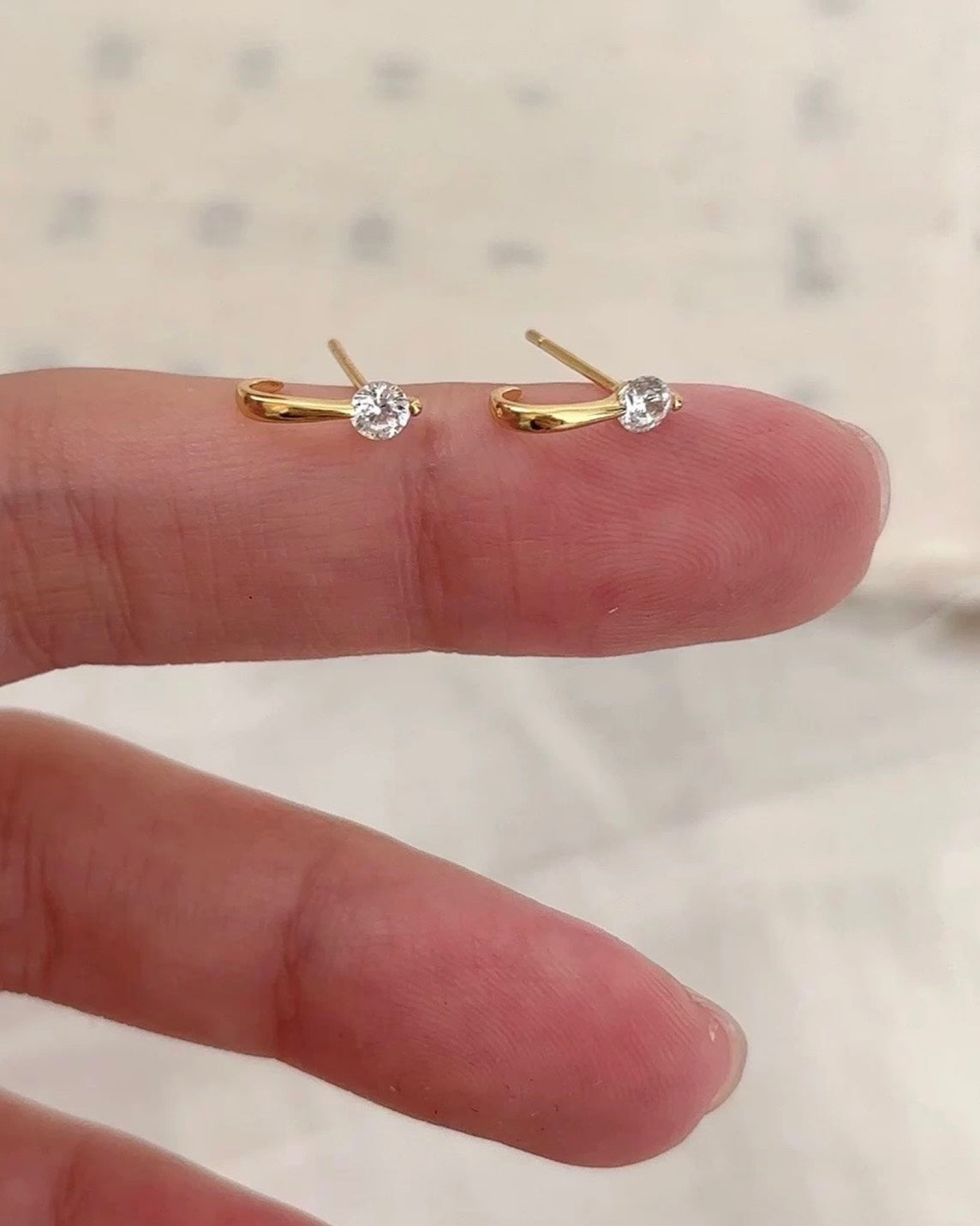 韓国風ミニCフープピアス