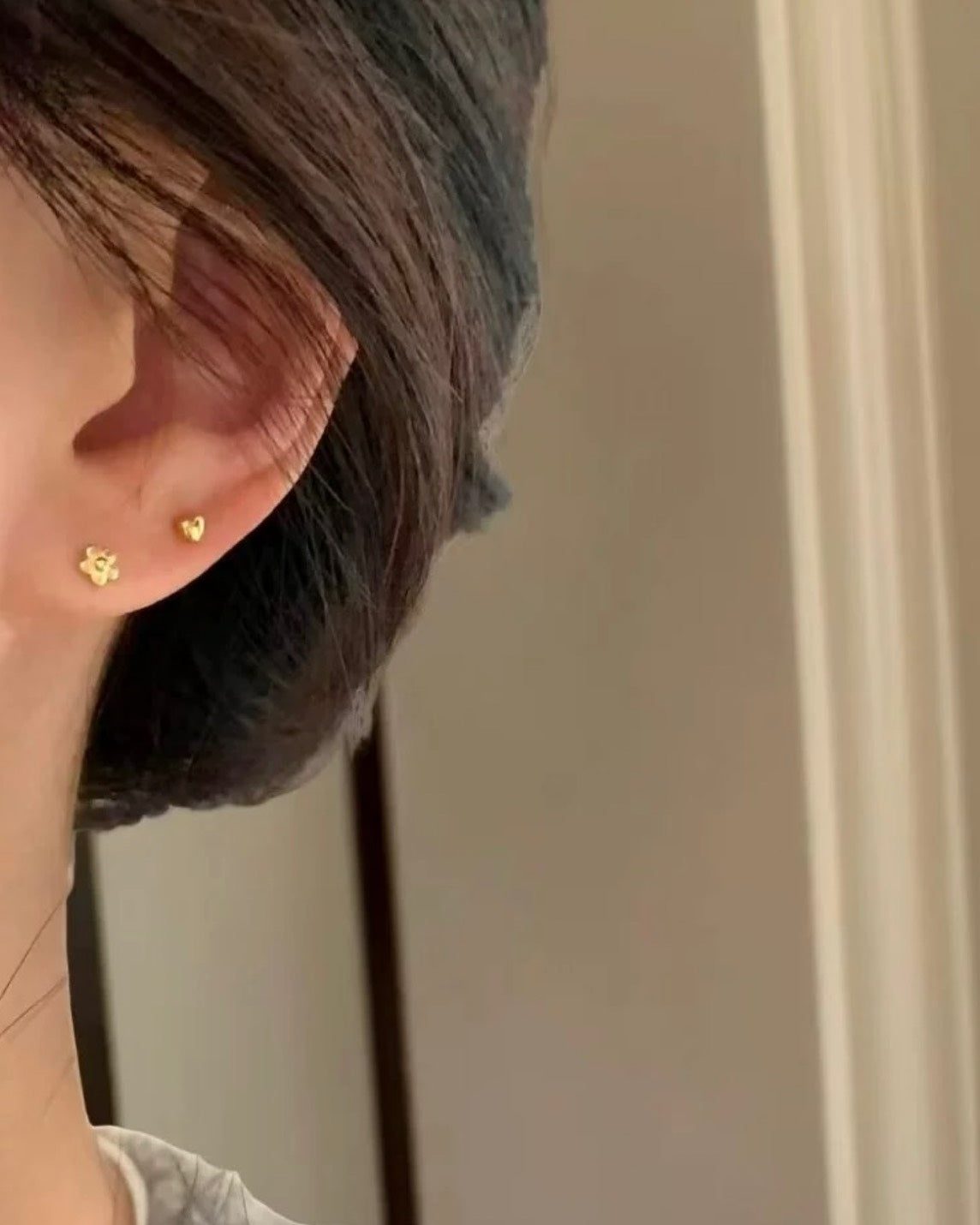 小花ピアス